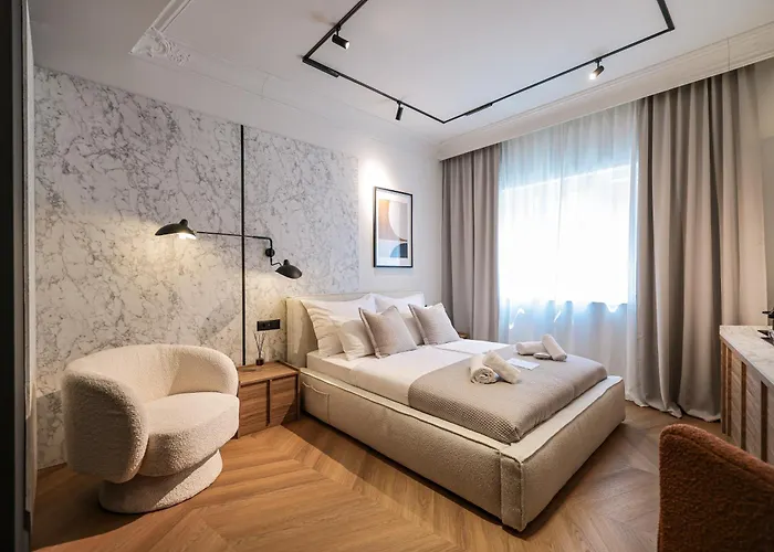 Estium Heritage בית הארחה 4*