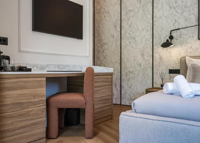 Estium Heritage בית הארחה זאדאר