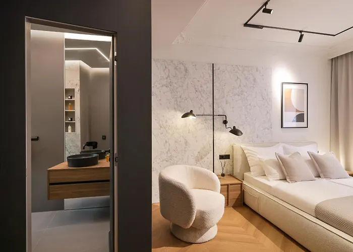 Estium Heritage בית הארחה 4*