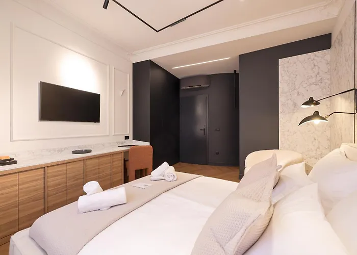 בית הארחה Estium Heritage 4*