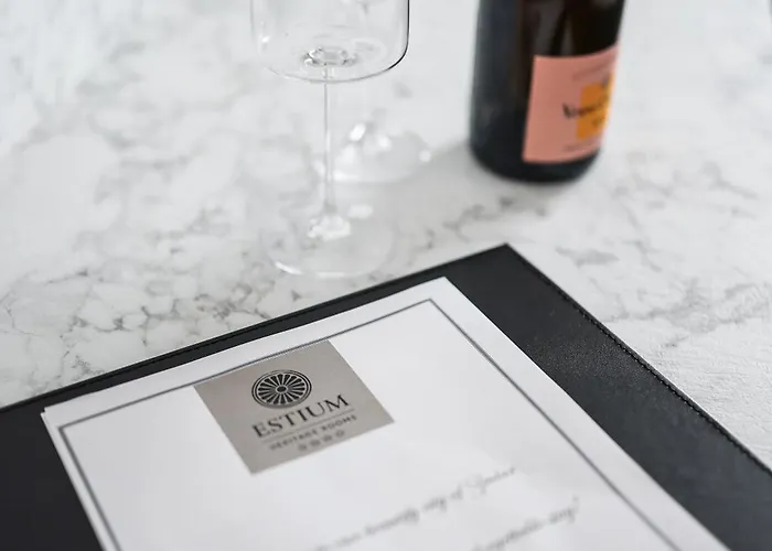 Estium Heritage בית הארחה 4*